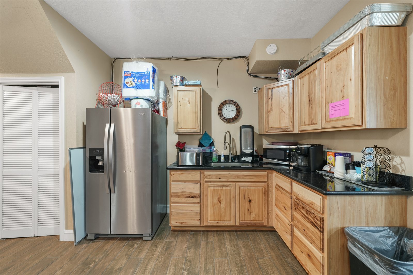 Full Hospitality Kitchen & Beverage Station in Resort Clubhouse